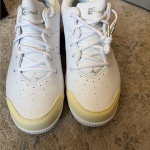 Jordan carnelo 1.5 Low in white/yellow